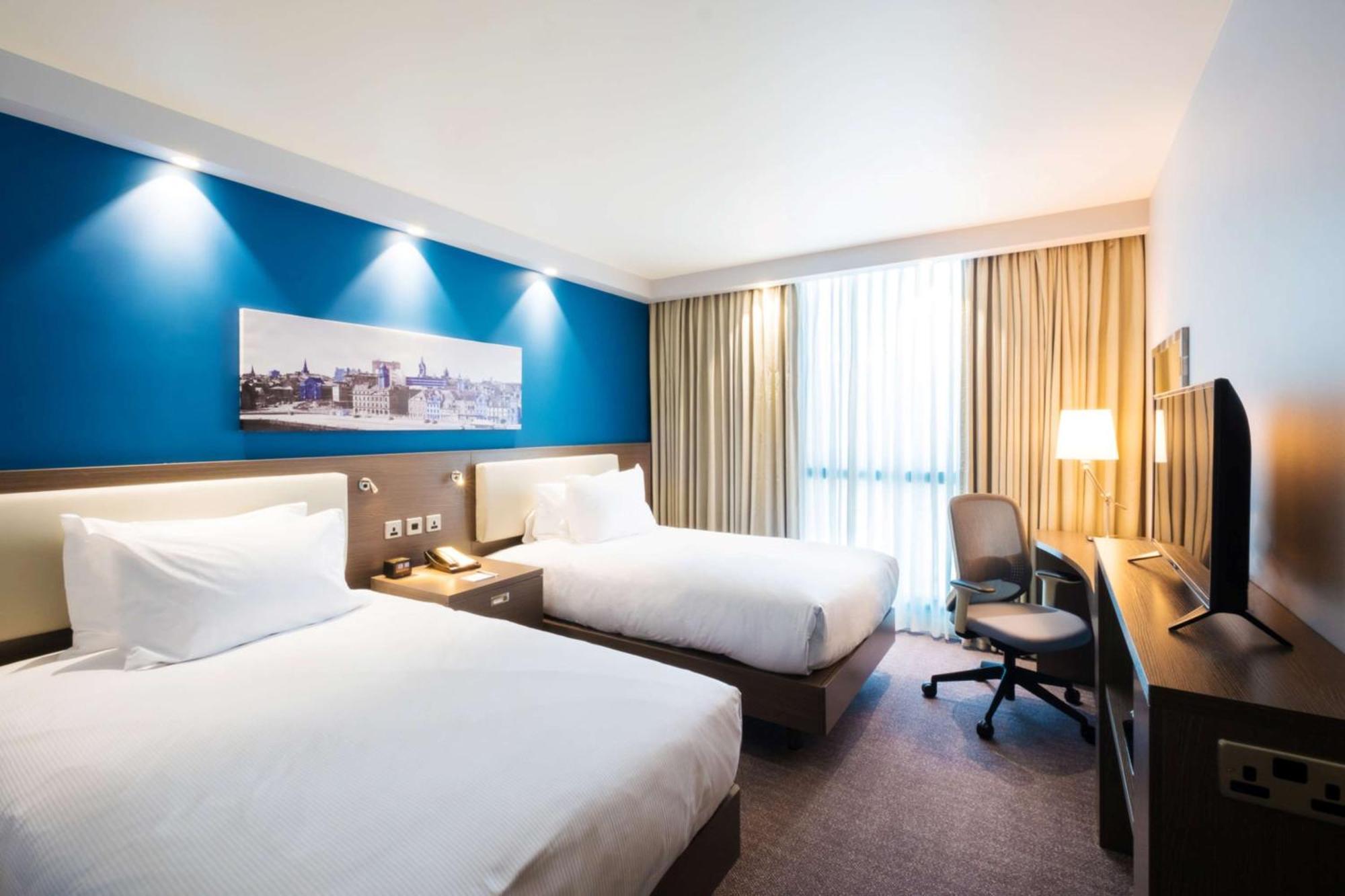 Hotel Hampton By Hilton Hamilton Park Esterno foto