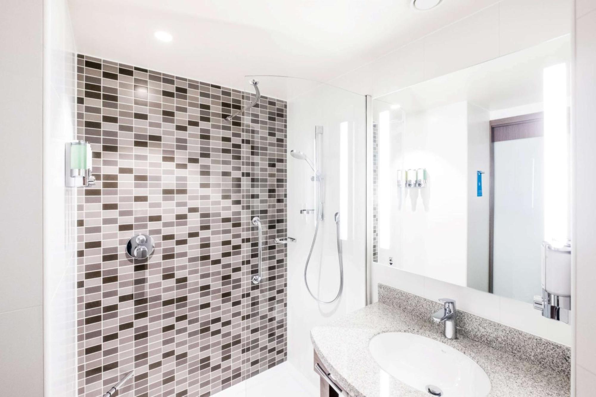 Hotel Hampton By Hilton Hamilton Park Esterno foto